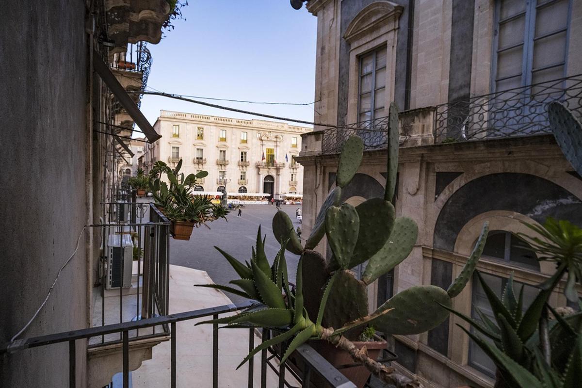 Charme Catania Central Suites Екстер'єр фото