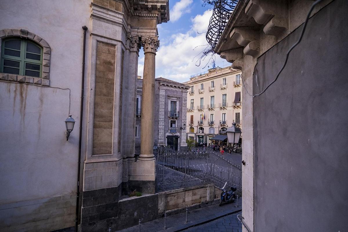 Charme Catania Central Suites Екстер'єр фото